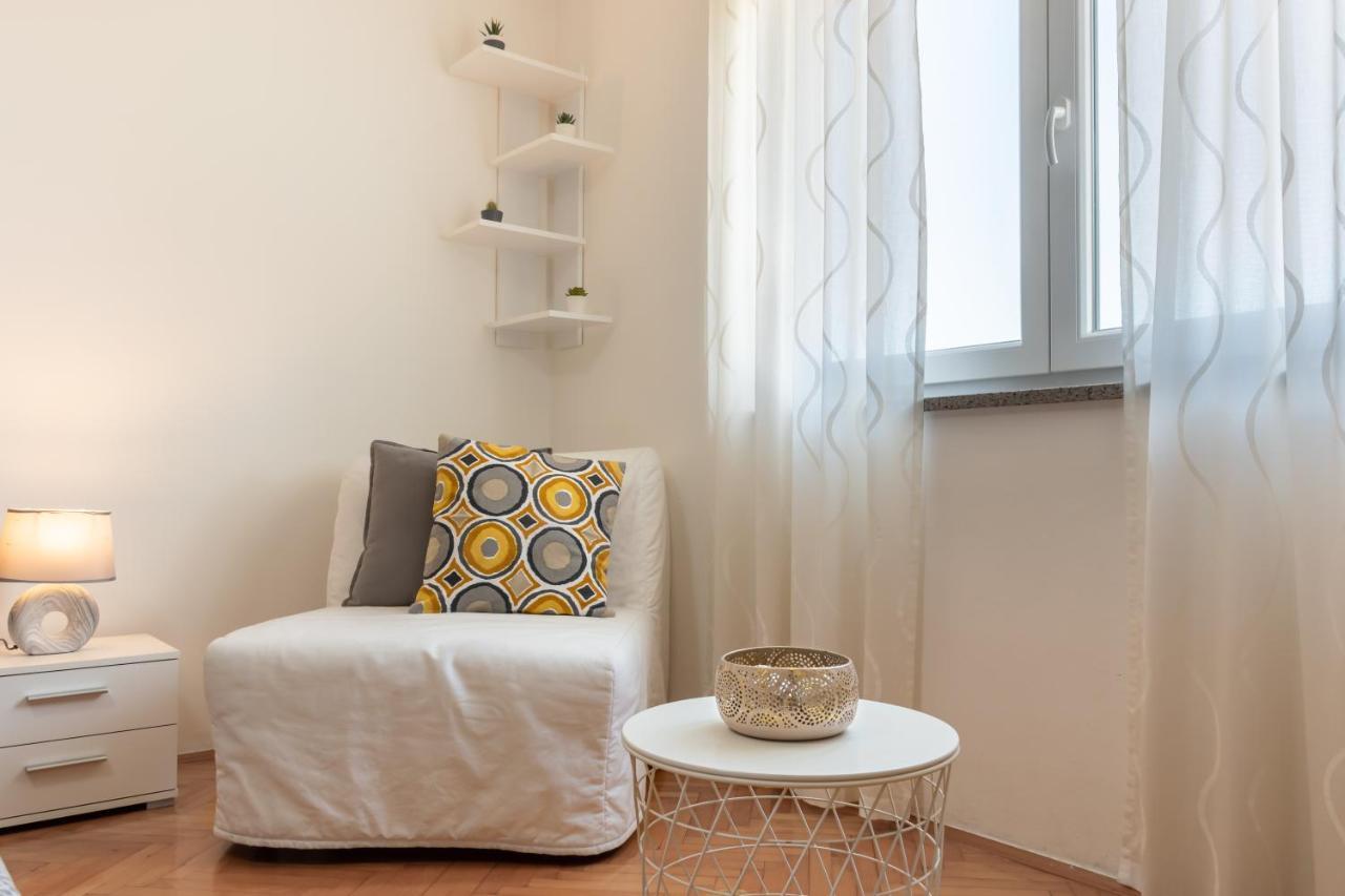 Apartment Dorrea Pula Exterior foto